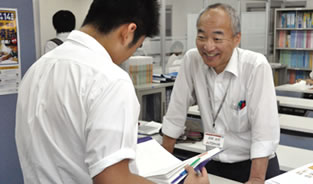 中高大受験まんべんなく実績があるベテラン講師です
