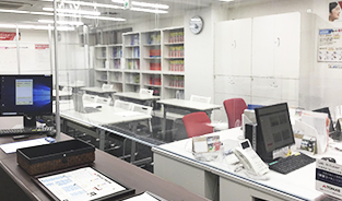 学芸大学校の受付