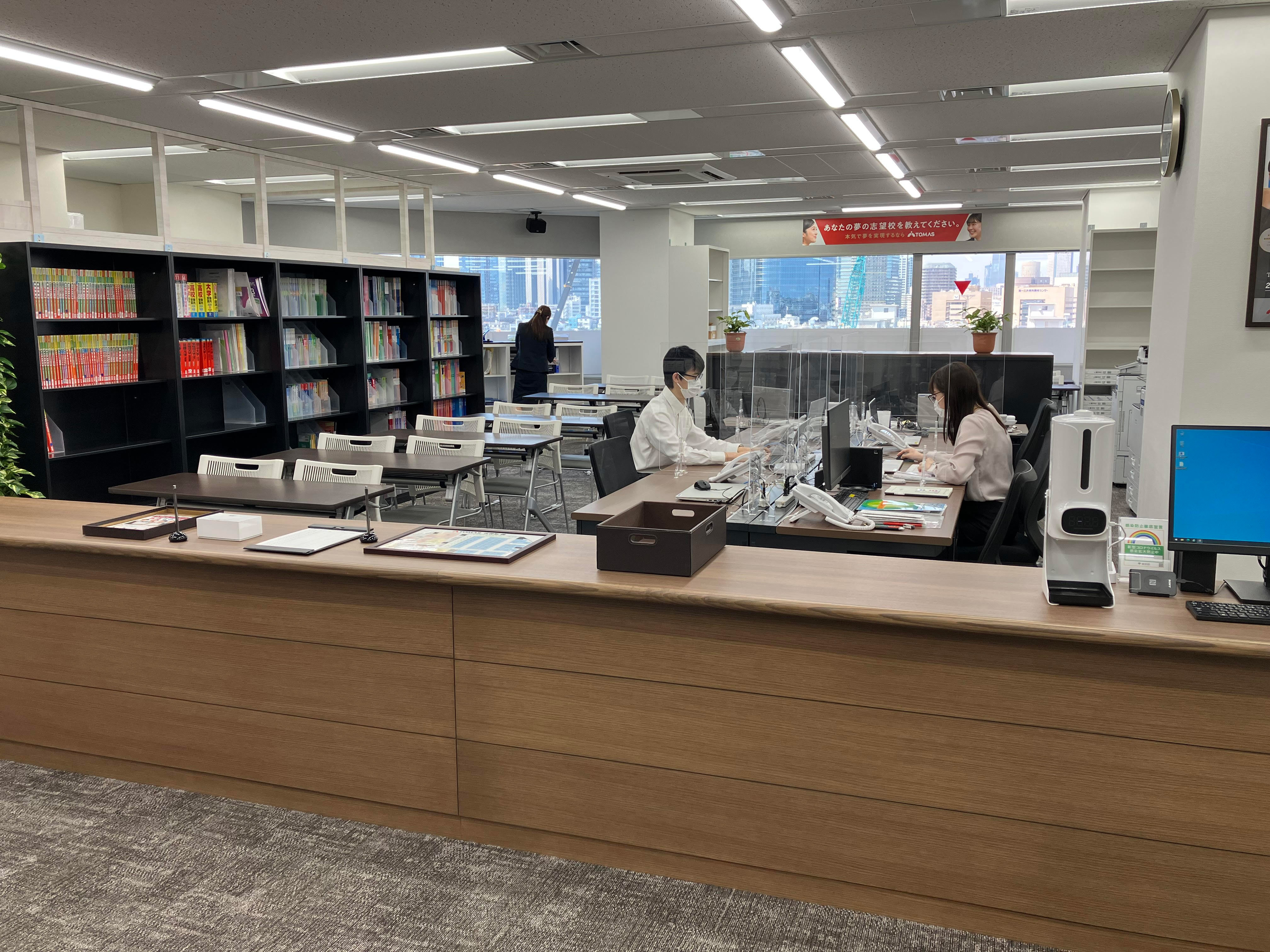 大井町校のカウンター風景