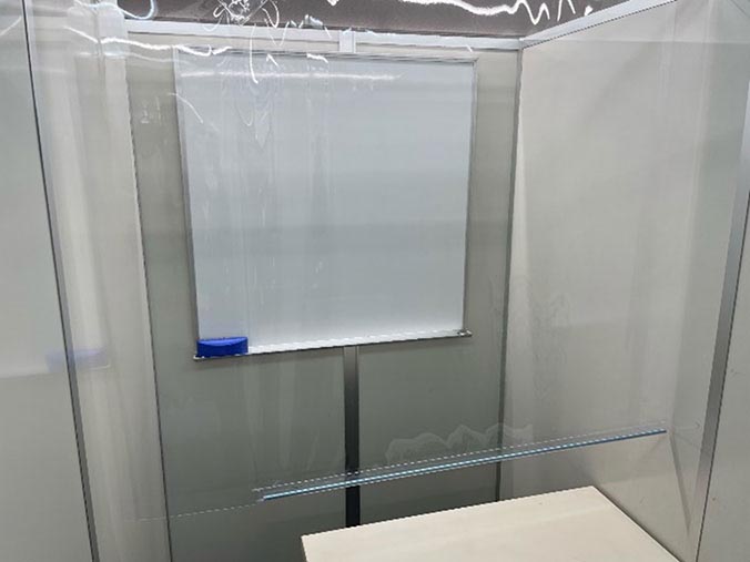 新浦安校の教室