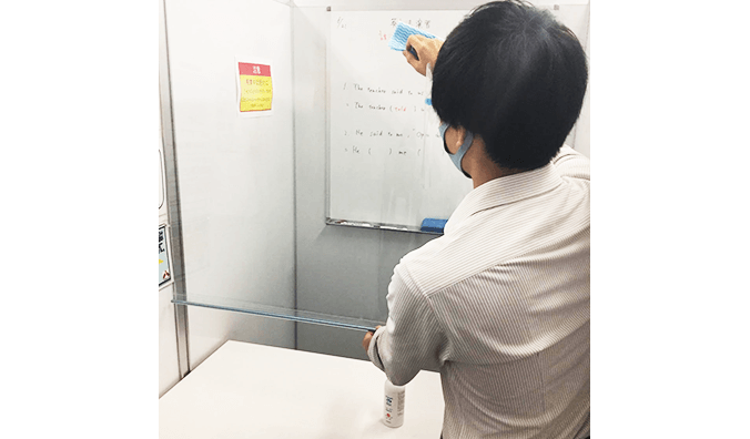 錦糸町校の授業前清掃