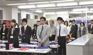 成城学園校