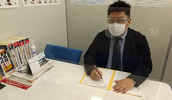 聖蹟桜ヶ丘校の面談室はアクリル板設置